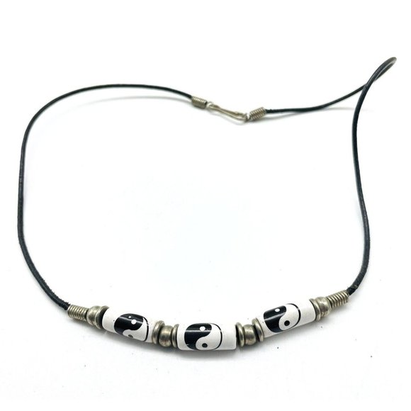 Yin Yang Beaded Necklace Silver Tone Black Cord Balance Boho Festival Party - Picture 1 of 6